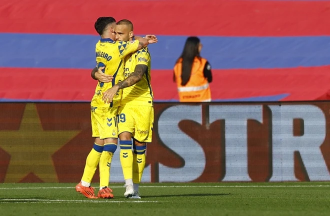 Barca vs Las Palmas anh 5