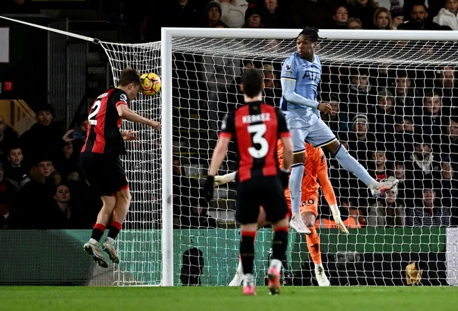 Tottenham dau Bournemouth anh 1
