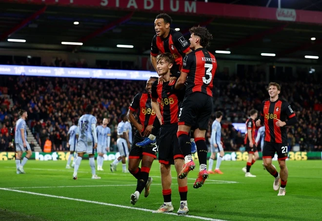 Tottenham dau Bournemouth anh 3