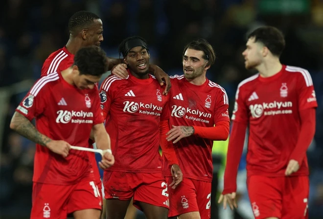 Nottingham Forest anh 4