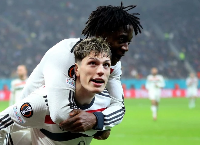 Tottenham chieu mo Garnacho anh 1