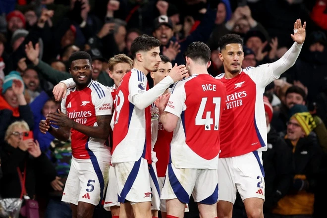 Arsenal dau Man City anh 11