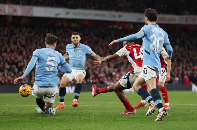 Arsenal dau Man City anh 13