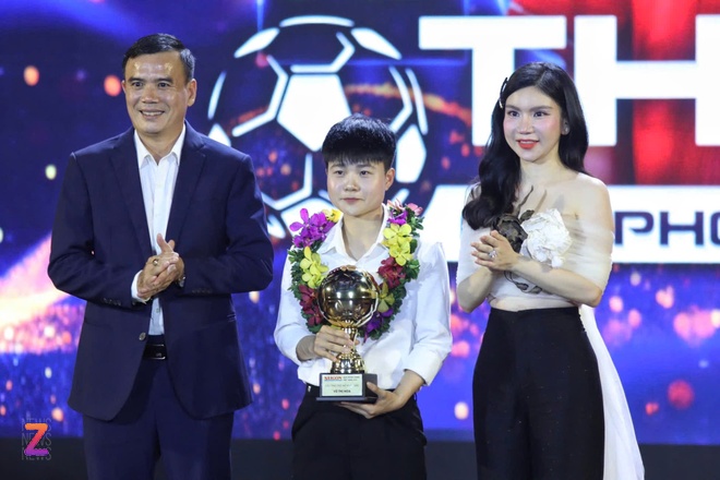 Qua bong vang Viet Nam anh 1