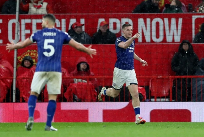 MU dau Ipswich anh 3