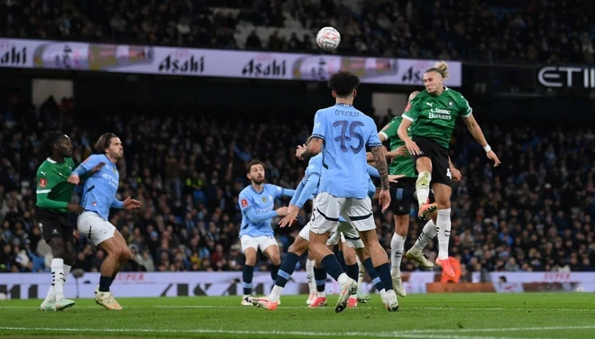 Man City dau Plympouth anh 2