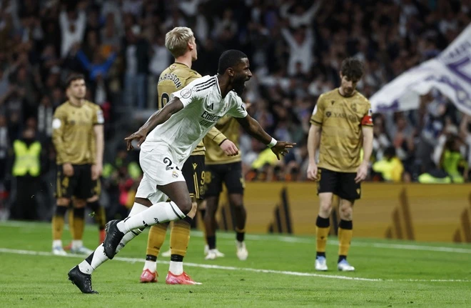 Real Madrid dau Sociedad anh 2