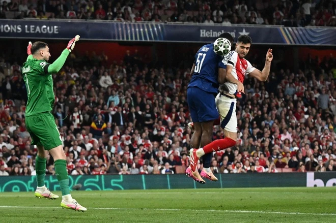 Arsenal vs PSG anh 2