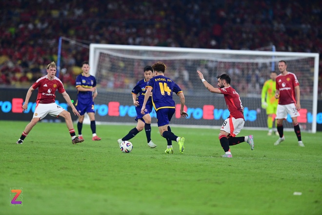 Fernandes duoi theo Hoang Duc anh 4