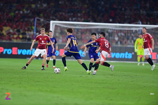 Fernandes duoi theo Hoang Duc anh 5