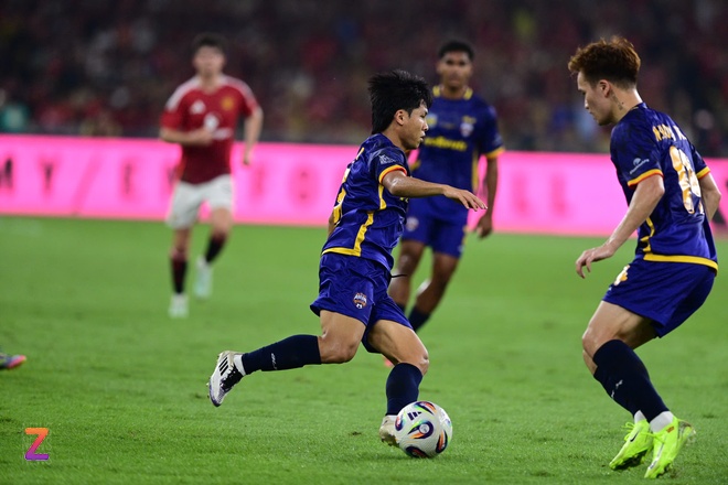 Fernandes duoi theo Hoang Duc anh 9