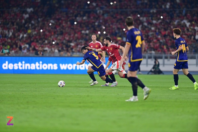 Fernandes duoi theo Hoang Duc anh 10