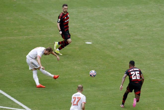 Bayern dau Flamengo anh 1