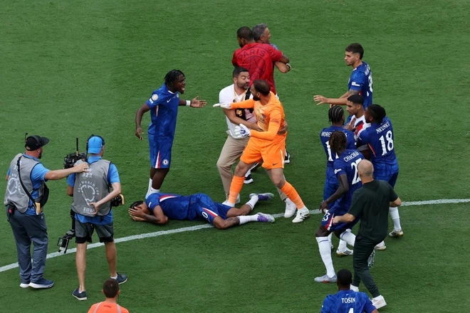 Chelsea dau PSG anh 2